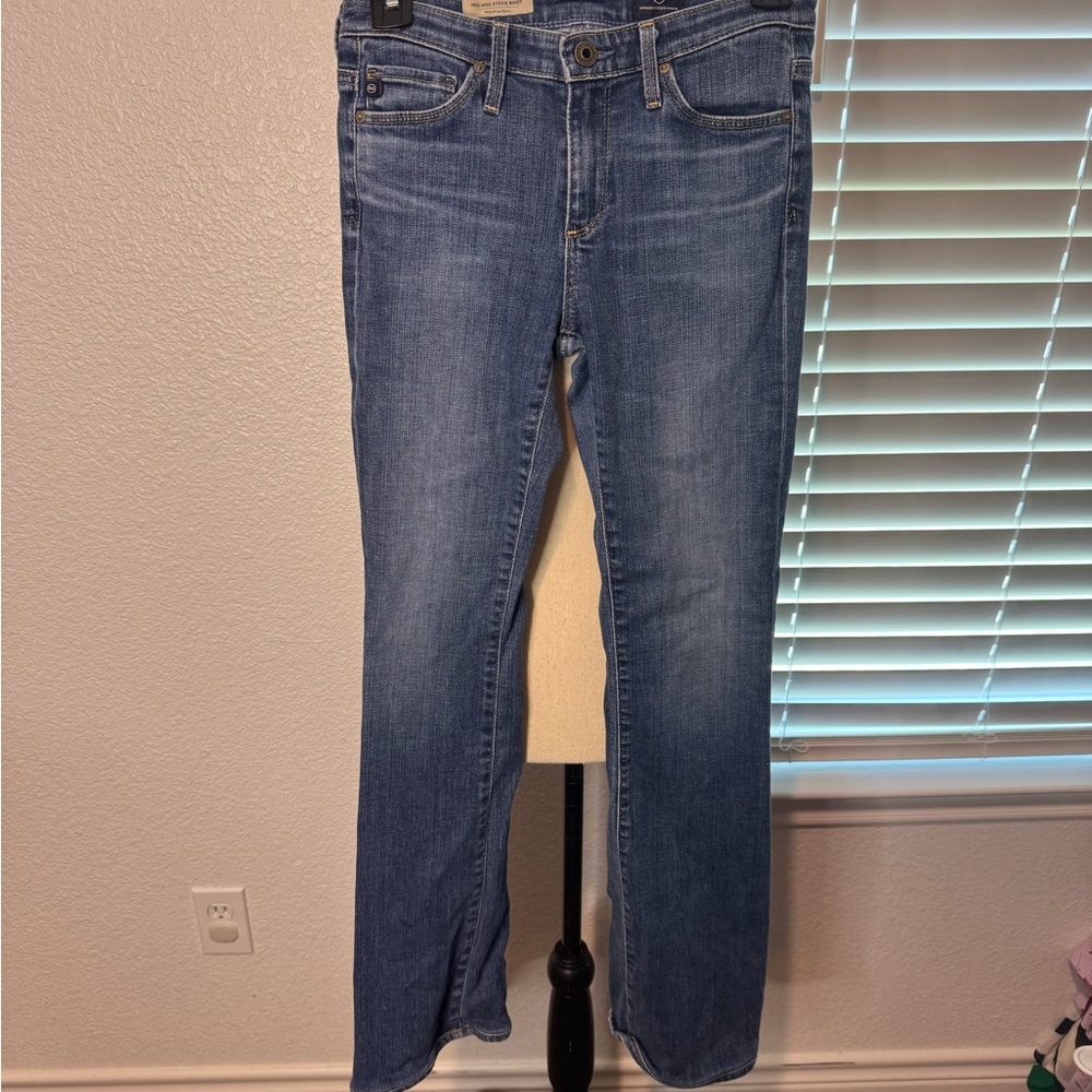 AG ( SALE) Adriano Goldschmied Mid Rise Stevie Boot jeans size 25 R